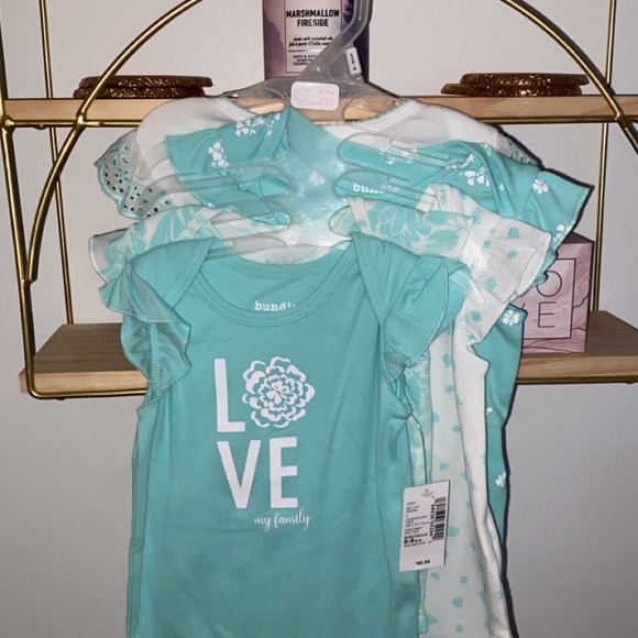 3-6 month & 6-9 month onesie sets for baby girl - Picture 2 of 2